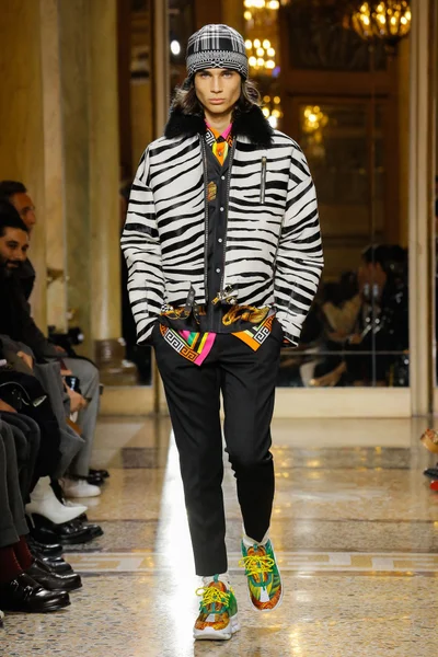 Look 38
